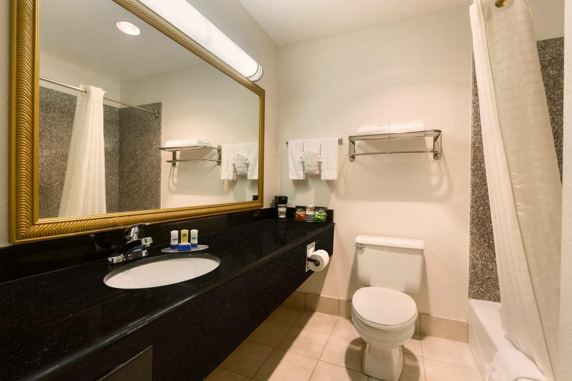 Broadway Inn & Suites Oklahoma City Zewnętrze zdjęcie